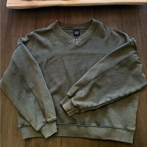 GAP Women’s Olive V-Neck Sweater Pullover